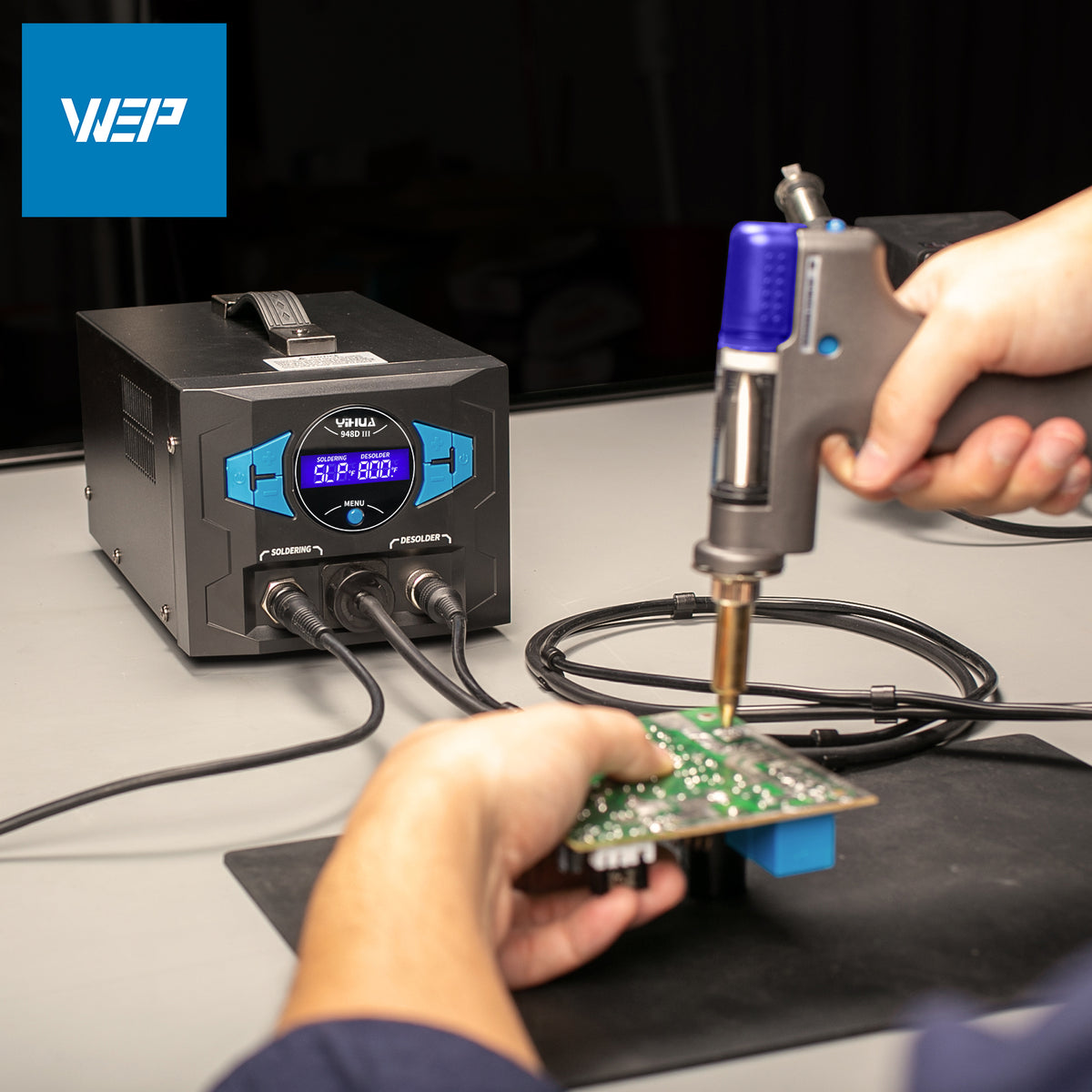 948D III Soldering + Desoldering 2-in-1 Station