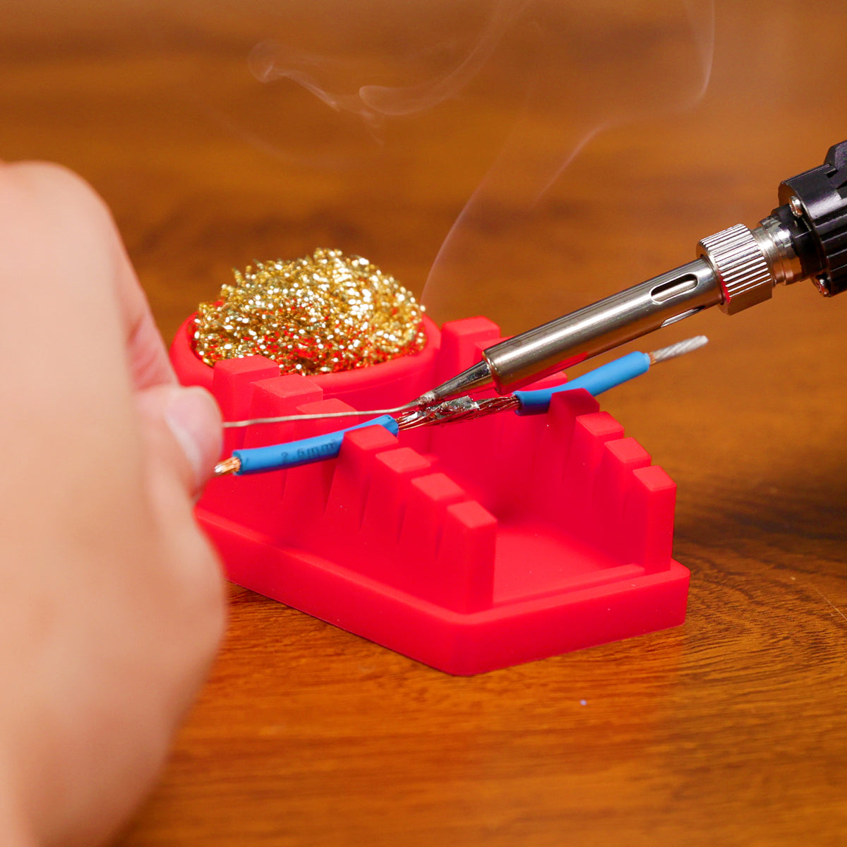 Silicone Wire Holder with Tip Cleaner